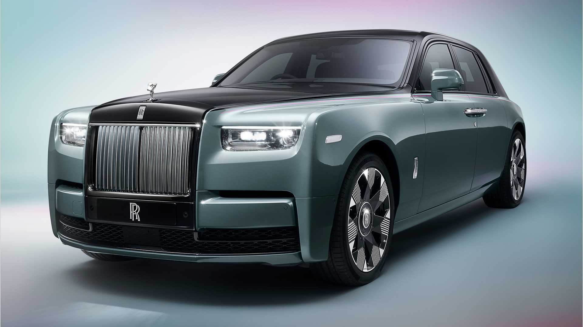 Mewahnya Rolls-Royce Phantom, Mobil Seharga Rp16 Miliar untuk Pemain Timnas Arab Saudi