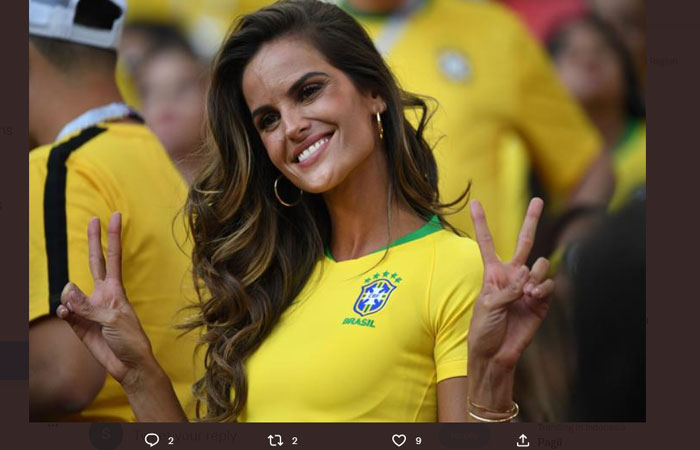 Model Brasil Berteriak untuk Kiper Jerman