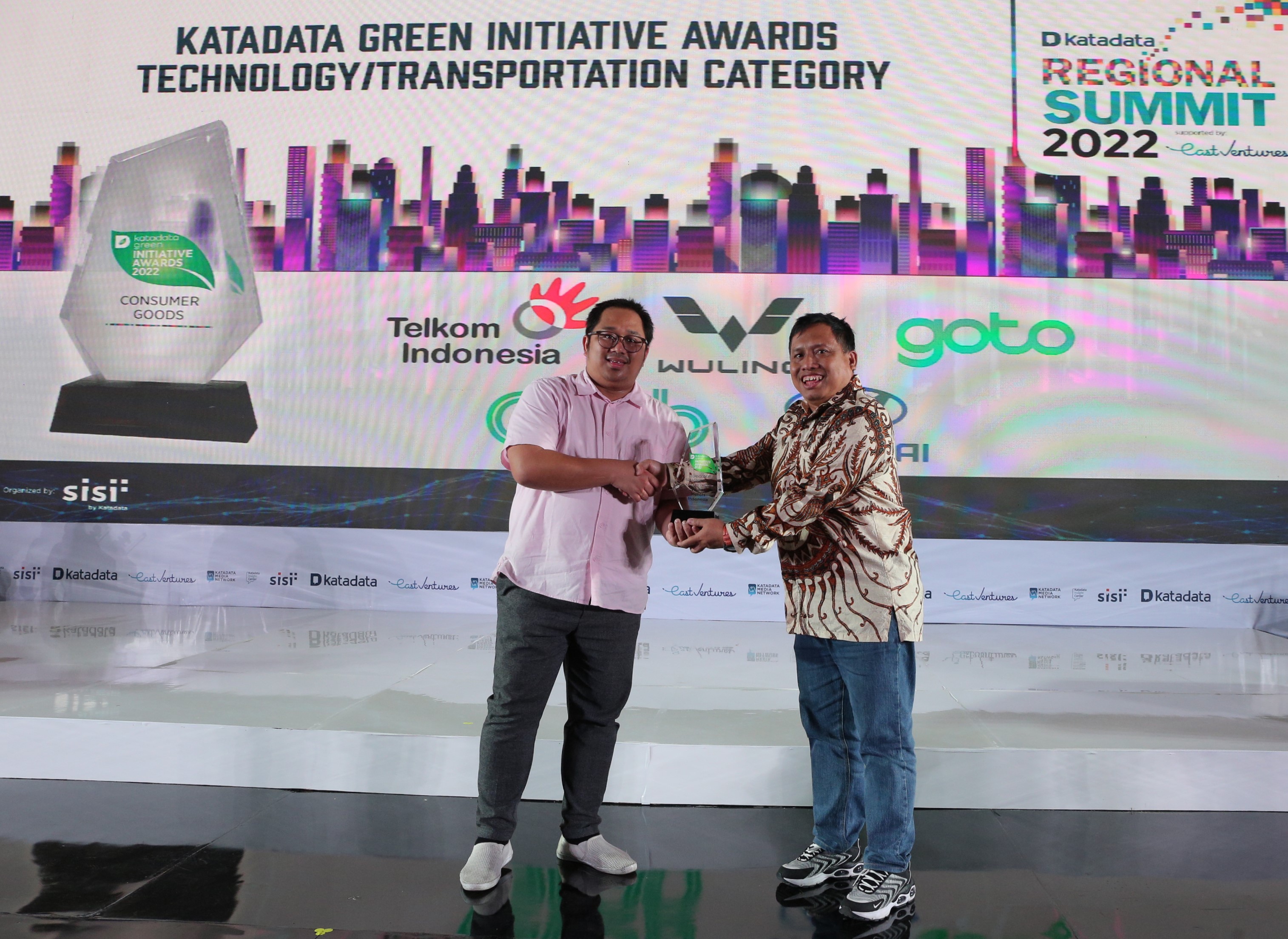 Wuling Air EV Raih Penghargaan Katadata Green Initiative Awards