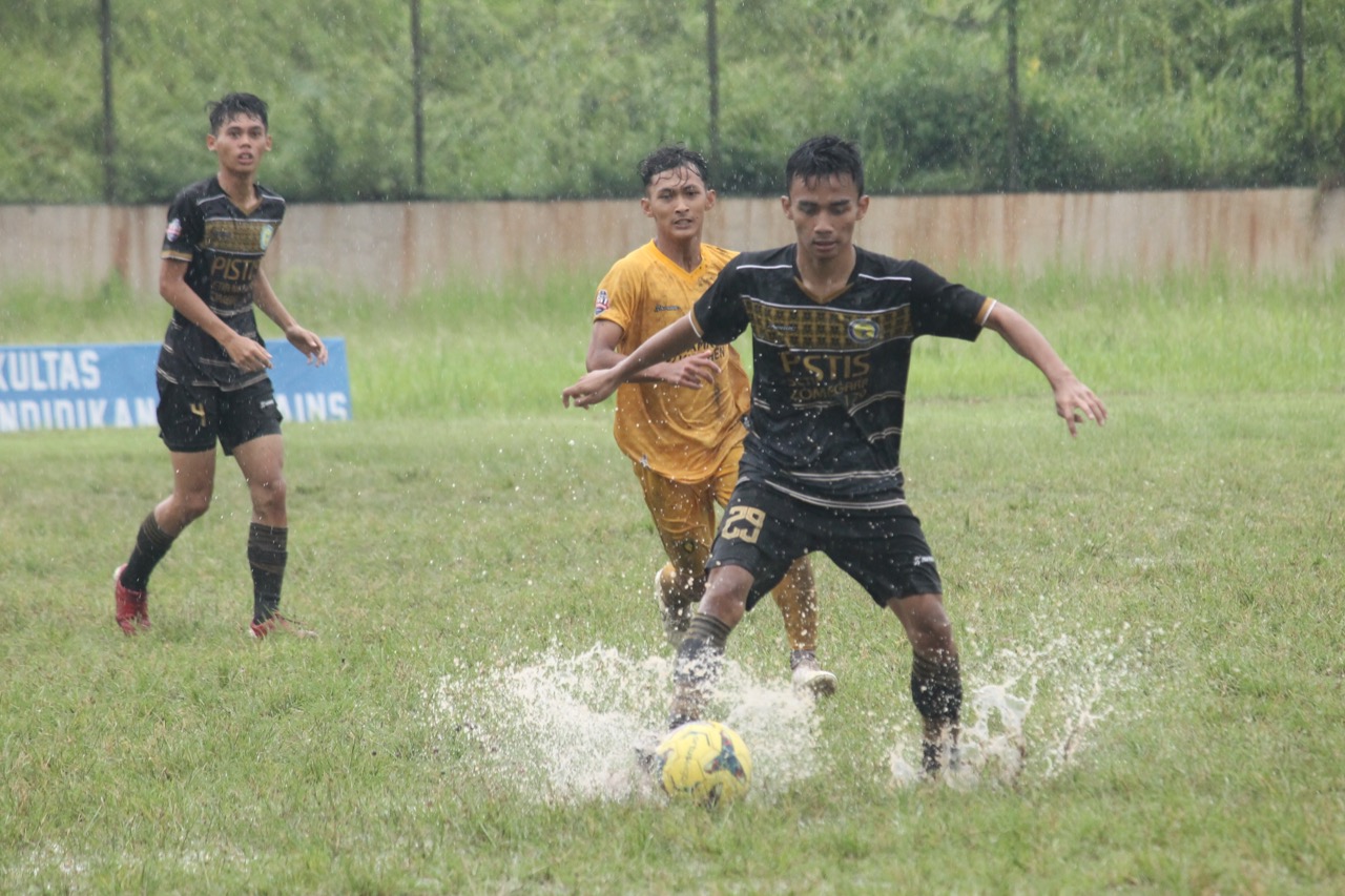 Liga TopSkor U-17 Cirebon: Tiga Besar Papan Atas Berimpitan