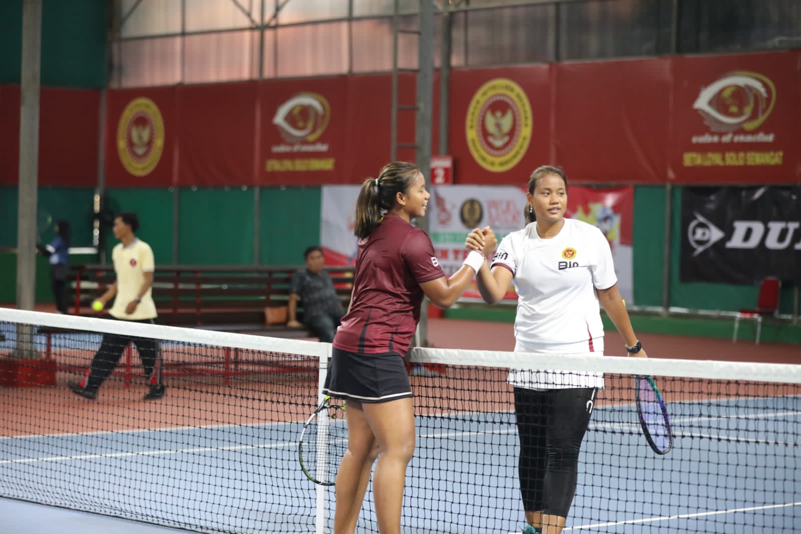 Atlet Kembar Juara Nomor Tunggal Putri Turnamen Tenis Nasional