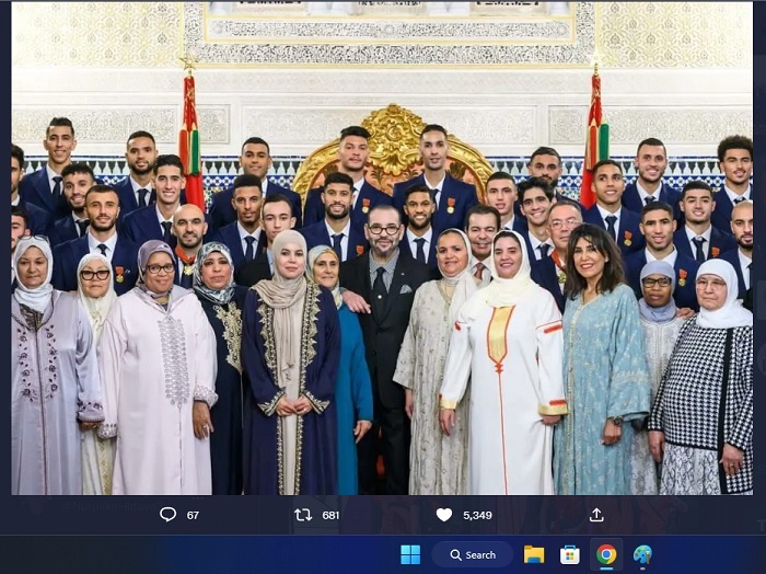 Raja Mohammed VI Menghadiahkan Medali Kerajaan Maroko kepada Skuad Singa Atlas