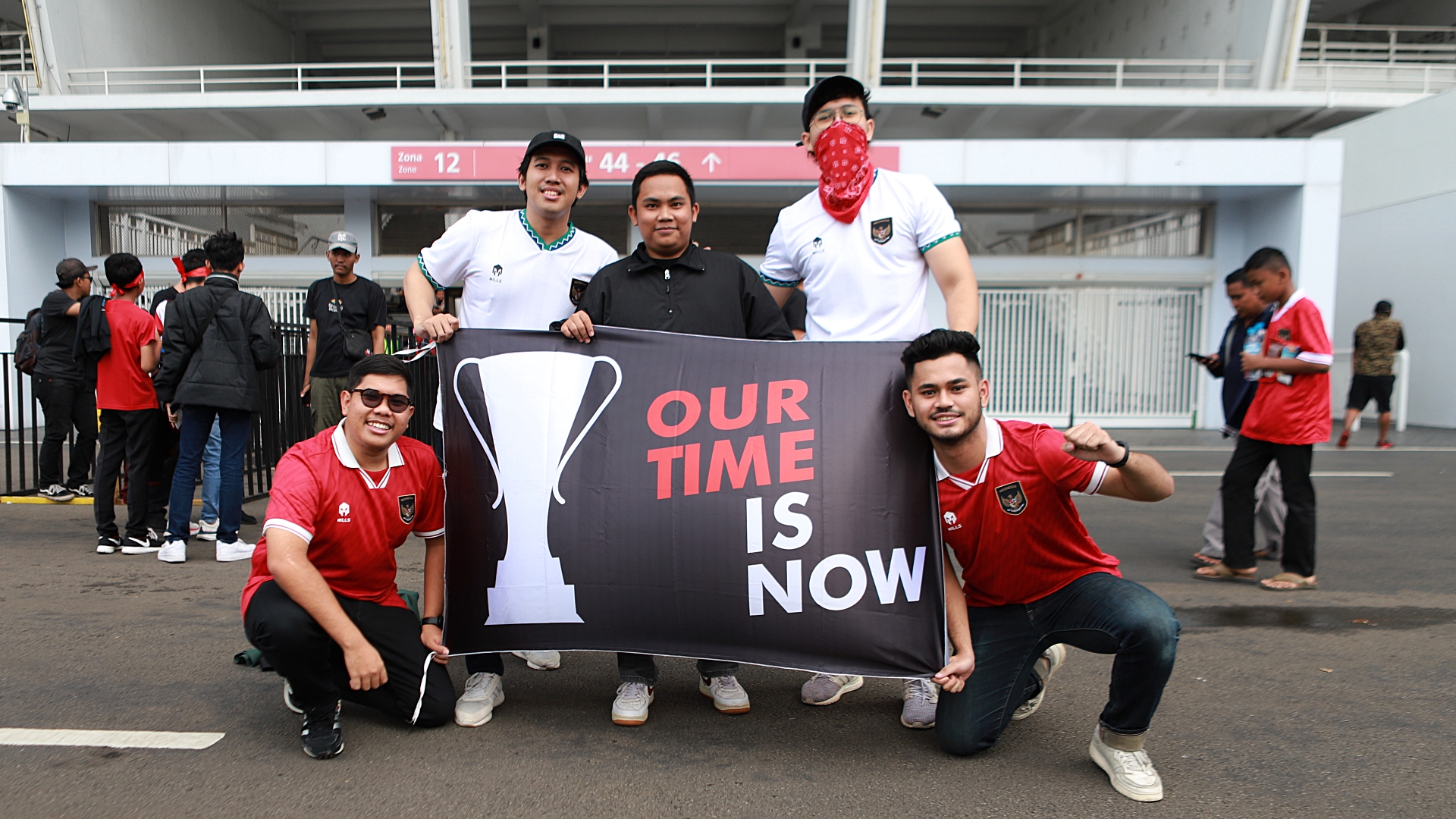 Parade Foto Piala AFF 2022: Serunya Suporter Jelang Saksikan Timnas Indonesia vs Thailand