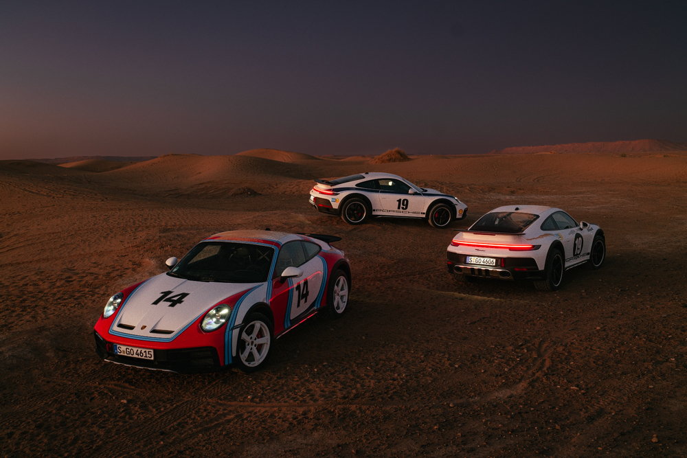 Desain Reli 1970-an, Balutan Dekoratif Bersejarah untuk Porsche 911 Dakar