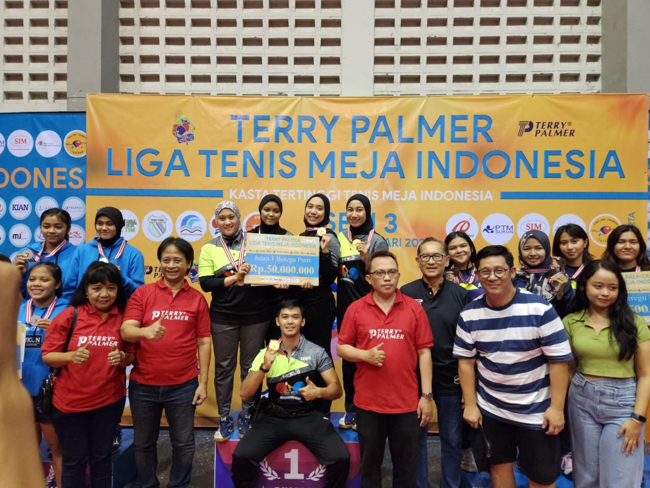 Ayah Pecatur GMW Irene Kharisma Sukandar Gelar Liga Tenis Meja Berhadiah Rp2,5 Miliar