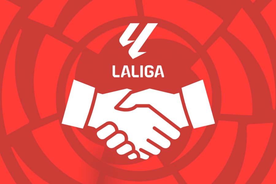 Update bursa transfer La Liga (Liga Spanyol) di musim 2025-2026. (Grafis: Deni Sulaeman/Skor.id).